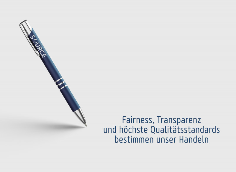 Kugelschreiberspitze zeigt auf Zitatstext