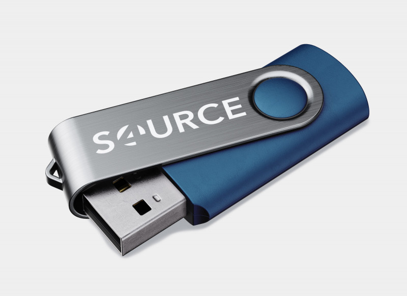 Ansciht USB Stick mit 4 Source Logo